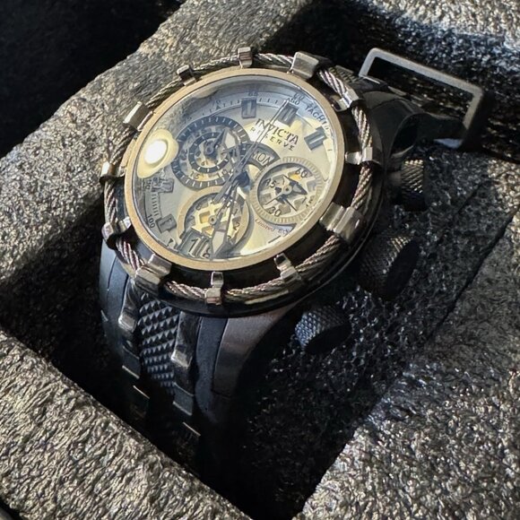 INVICTA Bolt Chronograph Silver Dial Ladies Watch (LIMITED EDITION 179/333) - Picture 3 of 5